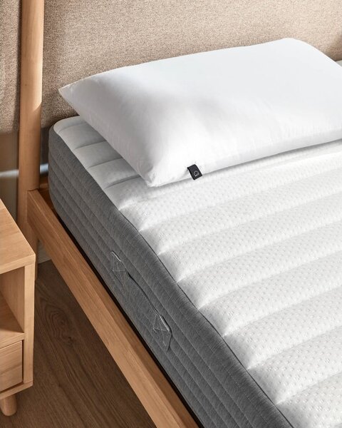 Madrac od srednje tvrde pjene 90x190 cm Yoko – Kave Home