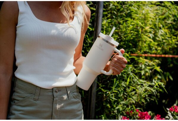 Svijetlo ružičasta termosica od nehrđajućeg čelika sa slamkom 1,18 l Quencher H2.0 FlowState Tumbler Rose Quartz – Stanley