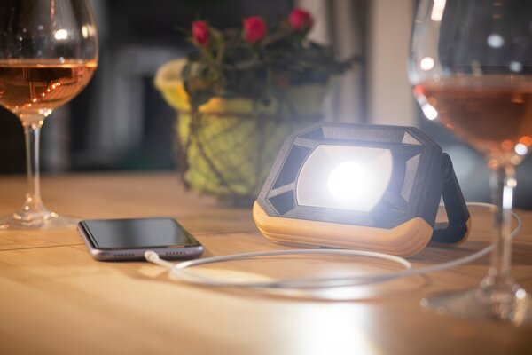 BRENNENSTUHL Punjivi prijenosni LED reflektor 8,5W