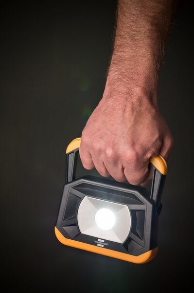 BRENNENSTUHL Punjivi prijenosni LED reflektor 8,5W