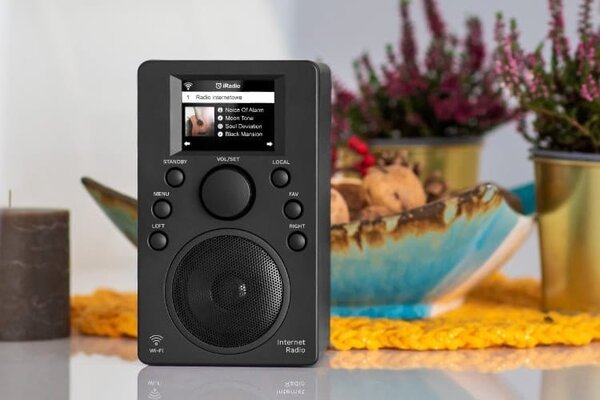 Wifi bt internet radio usb lcd 2.4" 25.000 stanica budilica