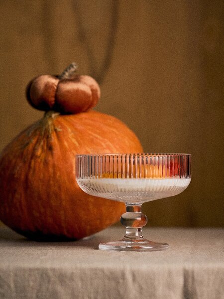 Sinsay - Mirisna svijeća s motivom bundeve i lišća Pumpkin Spice
