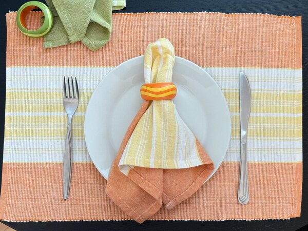 Praktični set prostirki 32x47 cm sa salvetom 40x40 cm FOOD Boja: Narančasta
