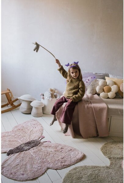 Svijetlo ružičasti/bež periv/ručno rađen pamučan dječji tepih 90x120 cm Baby Butterfly – Lorena Canals