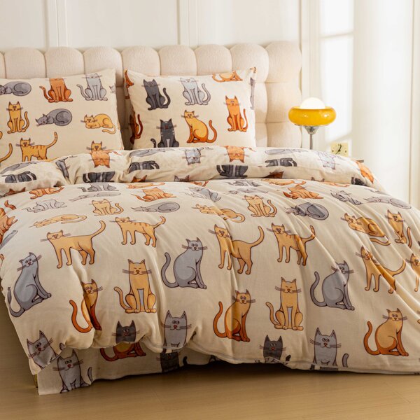 Set posteljine od mikropliša COLORED CATS krem + plahta od mikropliša SOFT 90x200 cm bijela, za jedan krevet