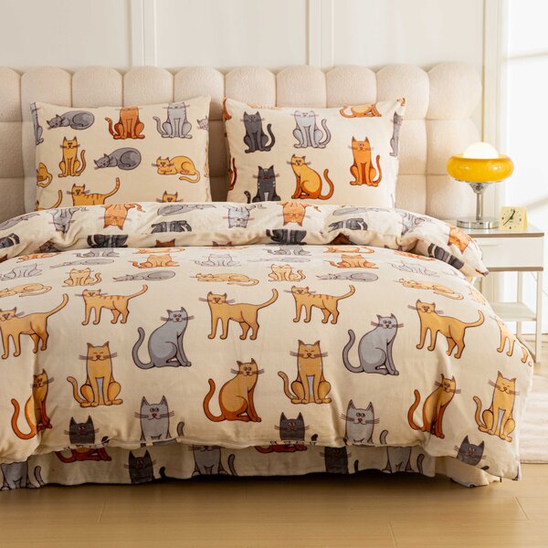 Set posteljine od mikropliša COLORED CATS krem + plahta od mikropliša SOFT 90x200 cm bijela, za jedan krevet