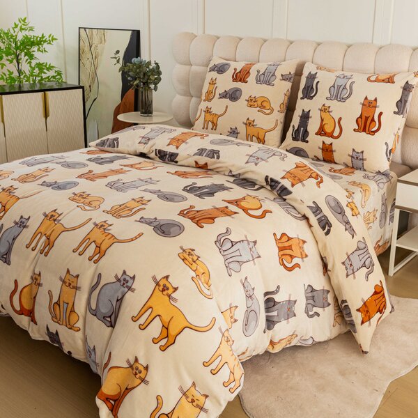 Set posteljine od mikropliša COLORED CATS krem + plahta od mikropliša SOFT 90x200 cm bijela, za jedan krevet