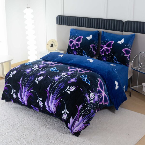 Set posteljine od mikropliša VIOLET BUTTERFLY tamno plave boje + plahta od mikropliša SOFT 180x200 cm bijele boje, bračni krevet