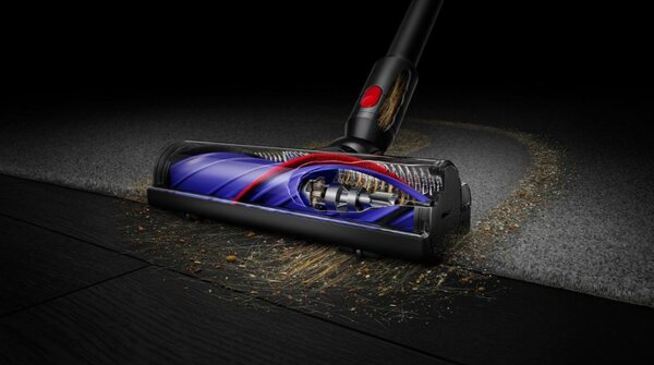 USISAVAČ DYSON V8 CYCLONE
