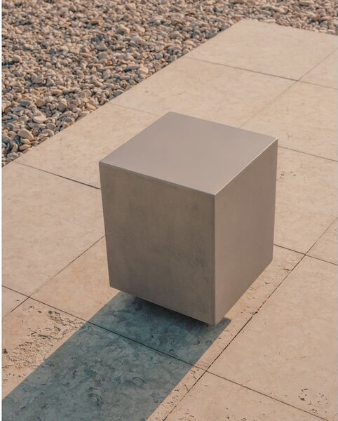 Vrtni stol 35x35 cm Rustella – Kave Home