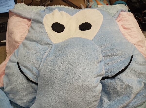 AKCIJA Dječji jastuk CUDDLI FRIENDS 70x70 cm plišani - više boja II. kvaliteta Boja: Plava
