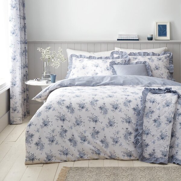Bijela/plava posteljina za bračni krevet 200x200 cm Lucie Floral Frill – Catherine Lansfield