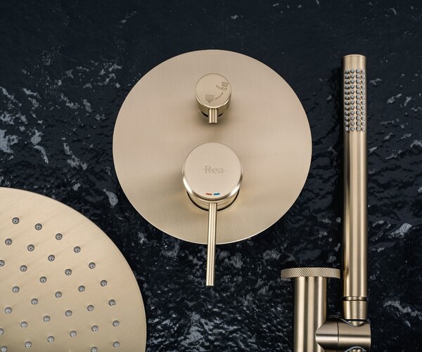Komplet tuša u ravnini Rea Lungo Grip Gold Brush + BOX