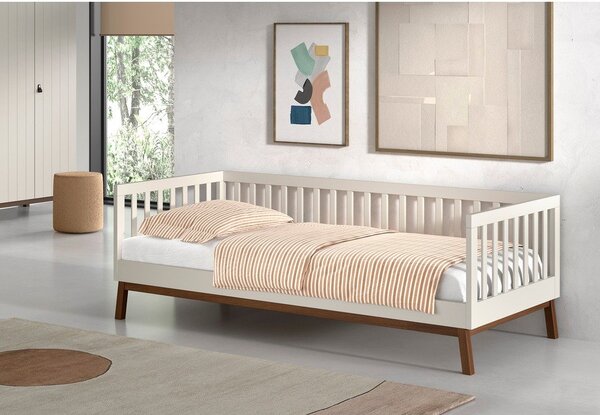 Bež dječji krevet od masivnog bora s podnicom 90x200 cm Sezane – Vipack