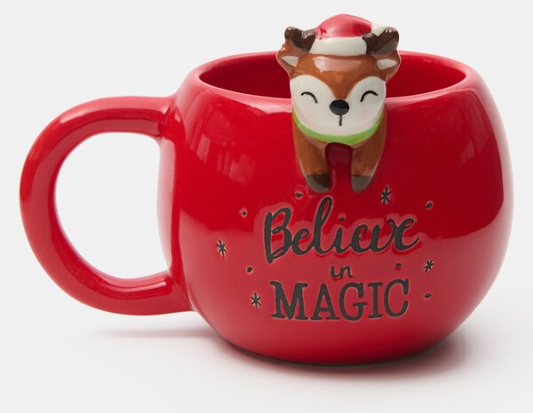 Sinsay - Božićna keramička šalica s figuricom soba i natpisom „Believe in Magic“