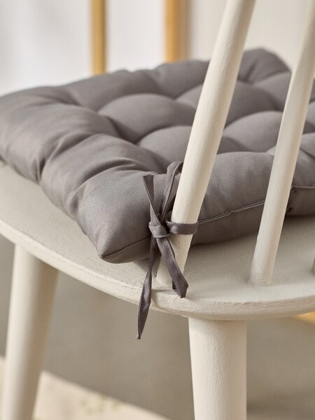 Sinsay - Prošiveni jastuk za stolicu s vezicama