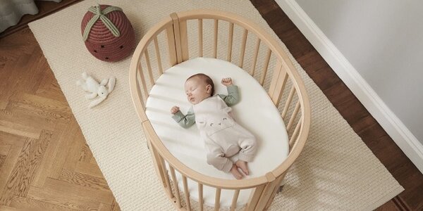 Stokke zaštitna plahta za Mini Sleepi V3 - bijela, vodootporna i prozračna