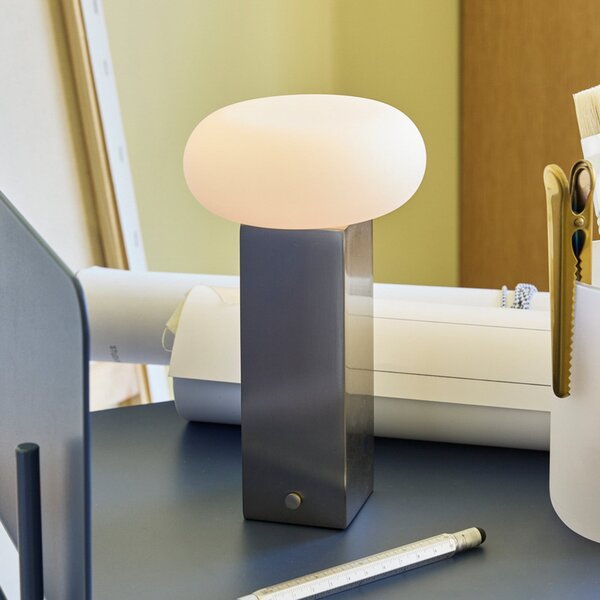 Hübsch Niska LED punjiva stolna lampa, nikl-boje, visina 20 cm, metal, prigušiva, Metalik, Dnevni boravak/blagovaonica, Metal