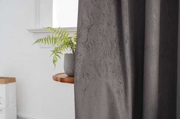 Zamračujuća zavjesa DUNES VELVET 140x250 cm, tamno siva Sistem za vješanje: Metalni prstenovi