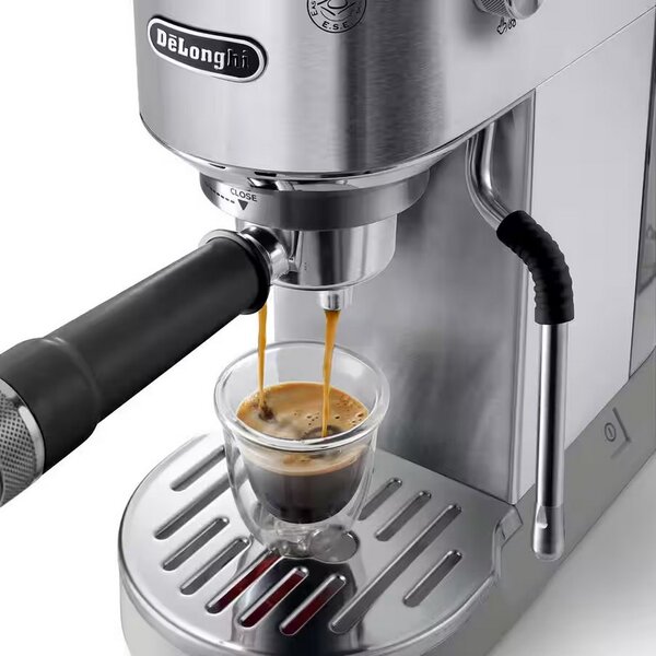 Aparat za espresso kavu De Loghi EC890.M