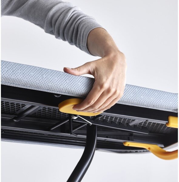 Daska za glačanje 130x38 cm Glide – Joseph Joseph
