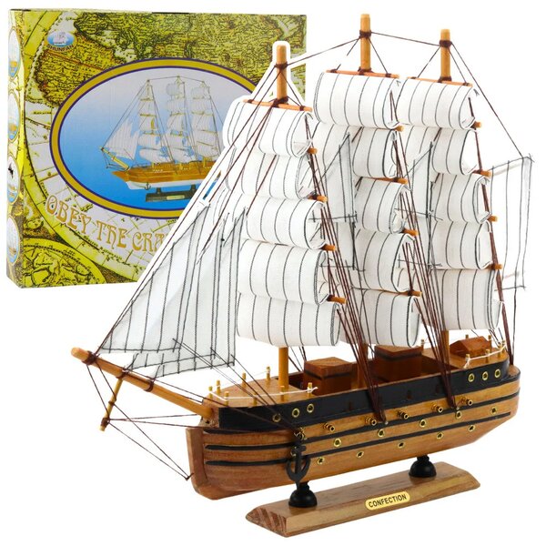 Model jedrenjaka s tri jarbola bijela jedra 39 × 36 cm