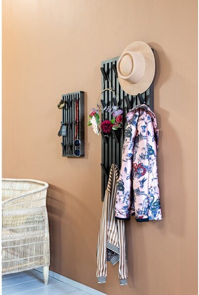 Tamno smeđa ploča za vješanje garderobe od punog hrasta 46x100x8 cm Parco – Spinder Design