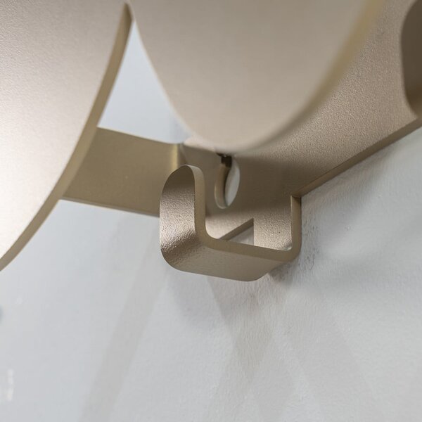 Bež metalna zidna vješalica 58 cm Tumulo – Spinder Design