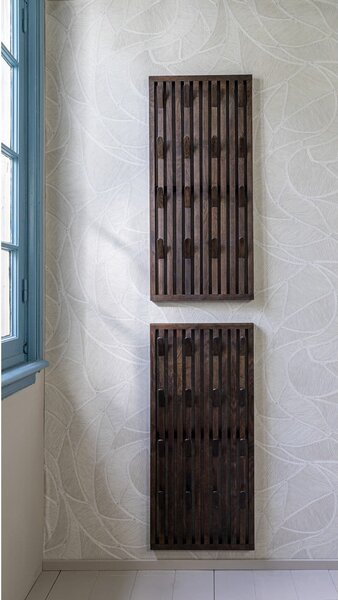 Tamno smeđa ploča za vješanje garderobe od punog hrasta 46x100x8 cm Parco – Spinder Design