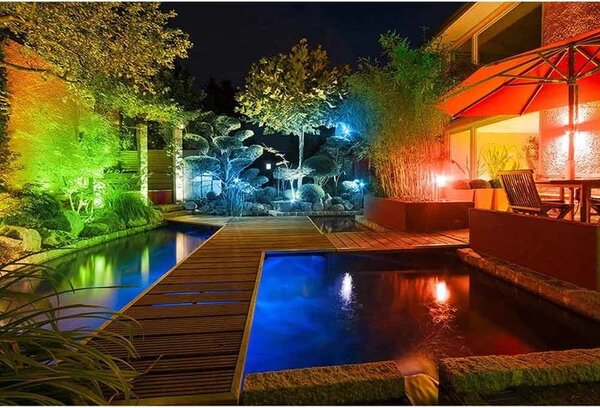 Vanjski IP65 LED RGBW reflektor + daljinski upravljač 10W