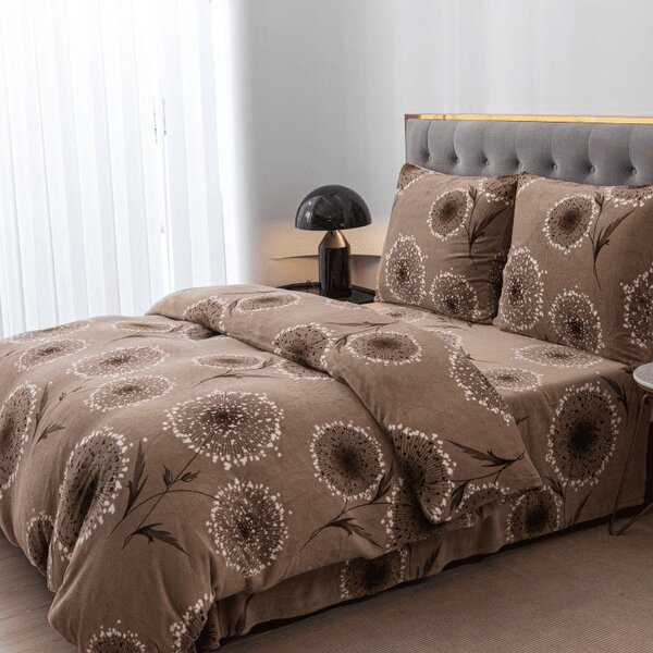 Sada posteljine mikropliš PAMPELINO svijetlo smeđe + plahta od mikroplyša SOFT 180x200 cm bijela, bračni krevet