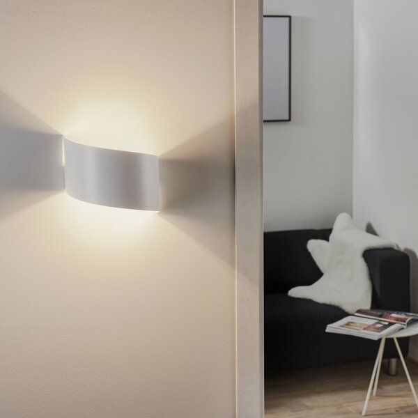 EMIBIG LIGHTING Vero zidna lampa od bijelog lakiranog čelika, prigušiva, Bijela, Dnevni boravak/blagovaonica, Metal