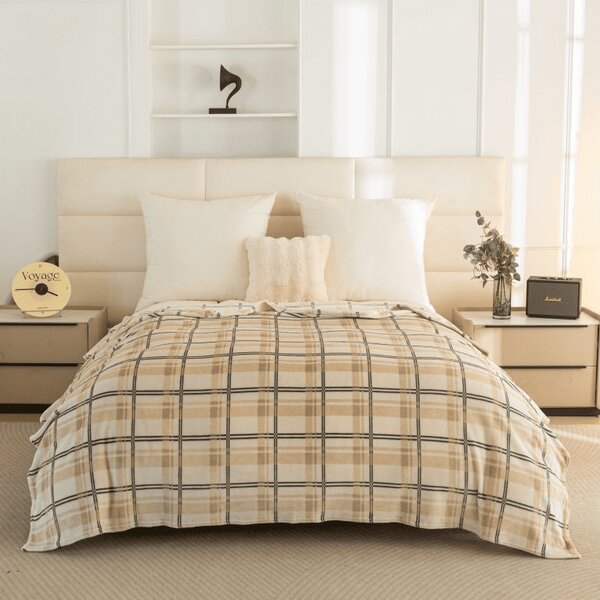 Mikropliš deka PLAID, krem boja Dimenzije: 150 x 200 cm