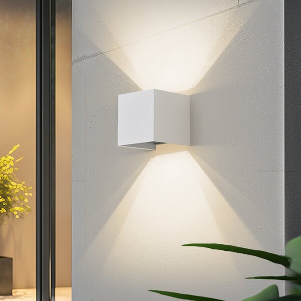 Lindby Smart LED vanjska zidna svjetiljka Dara, 10 cm, bijela, CCT Tuya, prigušiva, Bijela, Aluminij