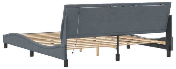 Okvir kreveta s LED-om bez madraca Hanko tamnosivi 180 x 200 cm baršunasti - Siva / 180 x 200 cm