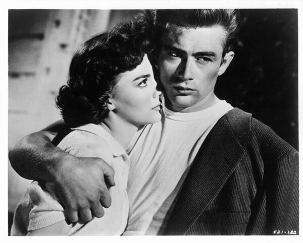 Fotografija Natalie Wood And James Dean In, Archive Photos