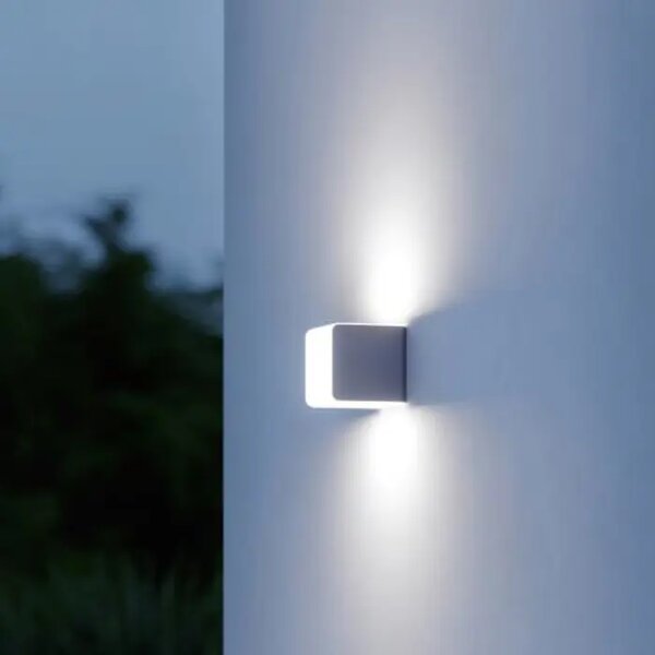LED VANJSKA ZIDNA SVJETILJKA SENZOR I BLUETOOTH L 830 SC SREBRNA 9,1W 3000K L830 SC SI