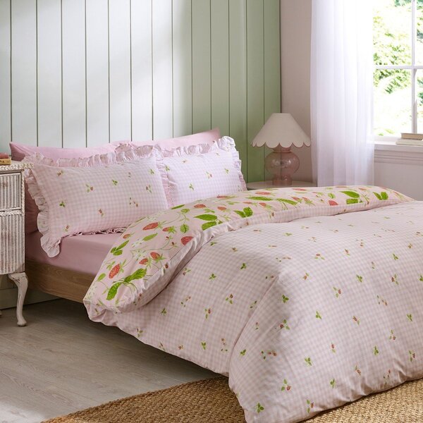 Ružičasta posteljina za krevet za jednu osobu 135x200 cm Strawberry Frills – Catherine Lansfield