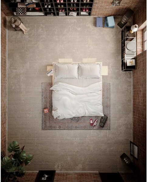 Smeđi bračni krevet od masivnog bora s podnicom 160x200 cm Social – Karup Design