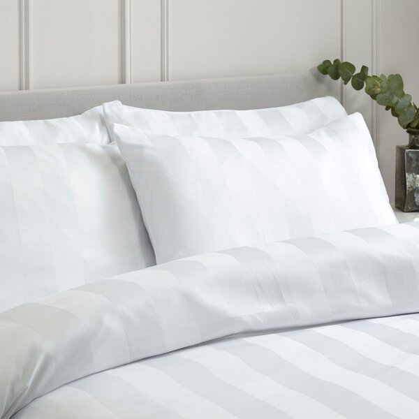 Bijela 3-dijelna satenska posteljina za bračni krevet 200x200 cm So Soft Satin Stripe – Catherine Lansfield
