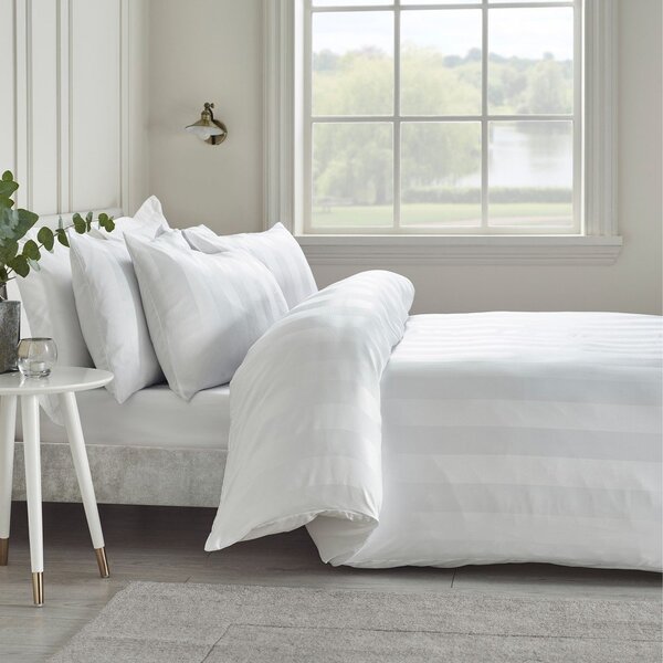 Bijela 3-dijelna satenska posteljina za bračni krevet 200x200 cm So Soft Satin Stripe – Catherine Lansfield