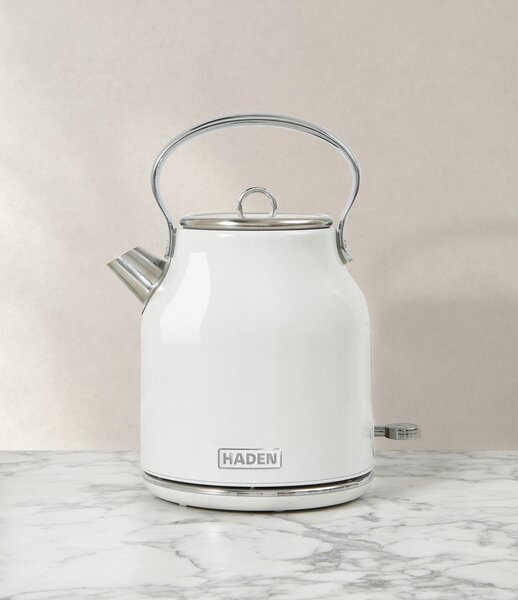 Bijelo kuhalo za vodu 1,7 l Heritage – Haden