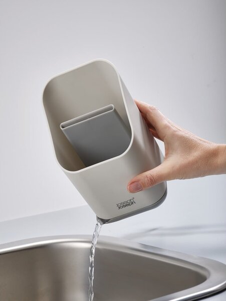 Svijetlo sivi plastičan ocjeđivač za posuđe za pribor 12x11 cm Duo – Joseph Joseph