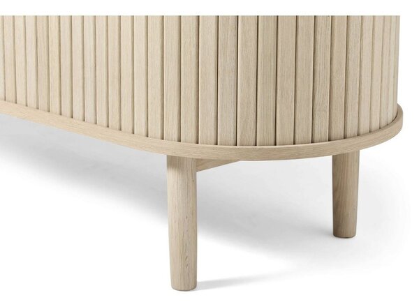 Komoda u dekoru hrasta s kliznim vratima u prirodnoj boji 140x76x45 cm Meta – Unique Furniture