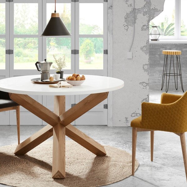 Blagovaonski stol Kave Home Nori, ⌀ 135 cm