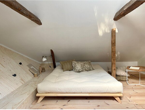 Bračni krevet od borovine s podnicom 180x200 cm Senza – Karup Design