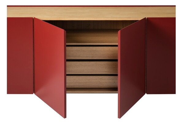 Crvena niska komoda u dekoru hrasta 165x78 cm Arista – Teulat