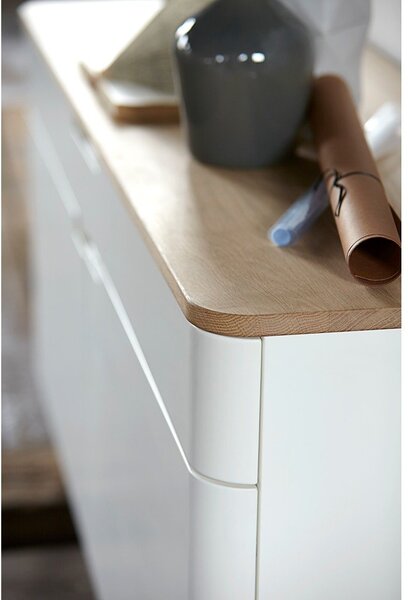 Niska komoda od bijelog hrasta Unique Furniture Amalfi