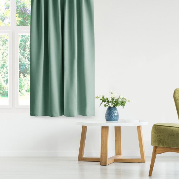 Svijetlo zelena zavjesa za djelomično zamračenje 140x245 cm Kierra – Restilo