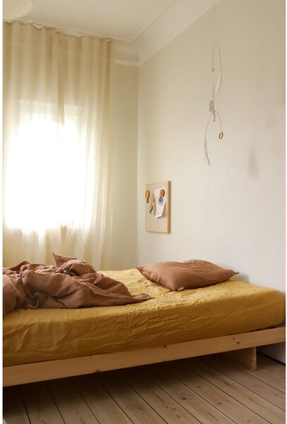 Bračni krevet od borovine 180x200 cm - Karup Design